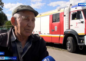 В казанском поселке хозяин дома, на который упала авиамодель, рассказал подробности происшествия