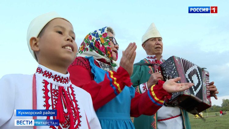 Народные песни, фестивали и мастер-классы: как в Казани празднуют День города и Республики