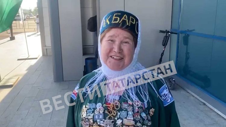 Болельщики собрались на матч, который станет завершающим в карьере Зарипова