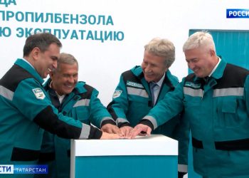Минниханов принял участие в церемонии запуска в эксплуатацию установки синтеза изопропилбензола