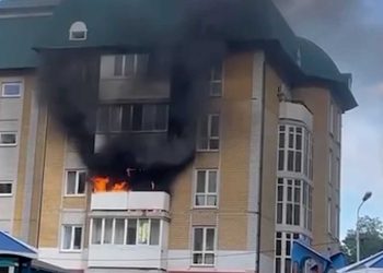 В Казани в нескольких домах горят квартиры