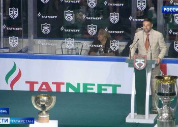 Болельщики не скрывали слез: в Казани состоялся прощальный матч Зарипова