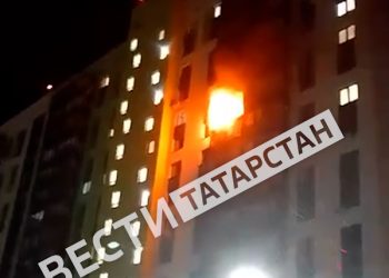 В одном из домов казанского ЖК «Салават Купере» загорелся балкон