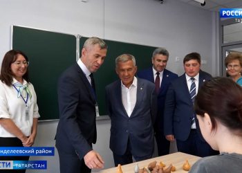 В казанском поселке хозяин дома, на который упала авиамодель, рассказал подробности происшествия