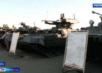 В Казани на празднике «Я выбираю небо» развернули Музей боевой славы танкового училища