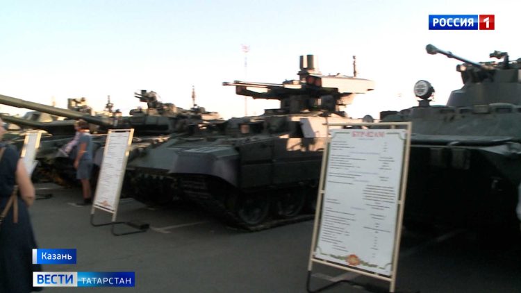 В Казани на празднике «Я выбираю небо» развернули Музей боевой славы танкового училища