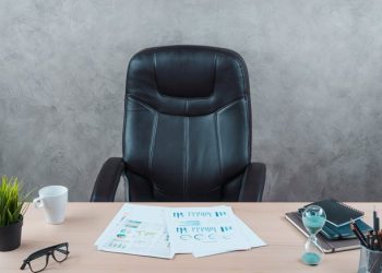 В Челнах директор концертного зала им.С.Садыковой временно покинул свой пост