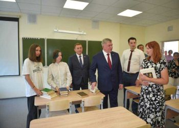 В Челнах после капремонта открыли школу №43