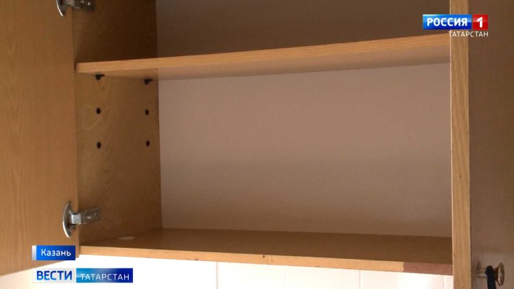 «Вынесли даже еду»: в Казани мошенники обокрали 83-летнюю пенсионерку