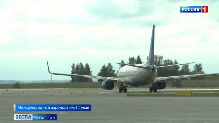 Непредвиденная посадка: Казань приняла 560 человек, летевших в Москву