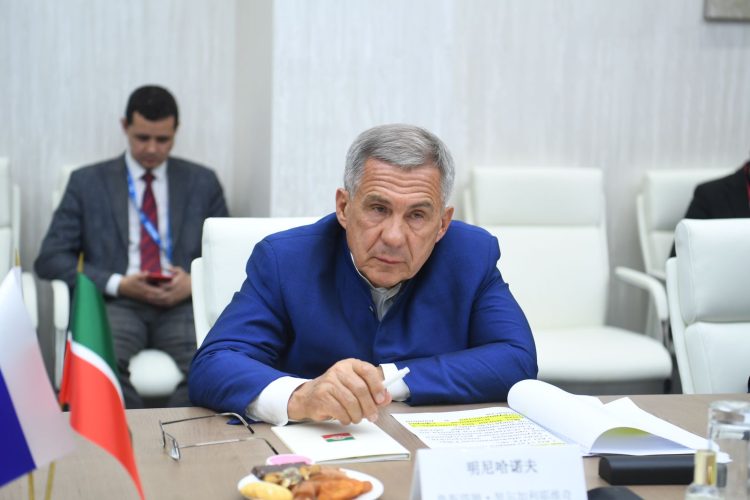 Минниханов встретился с руководством компании CHN Energy