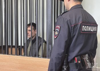 В Казани судят мужчину, который чуть не убил охранника поликлиники