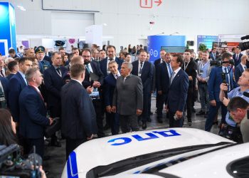 На форуме Kazan Digital Week представили электромобиль «Москвич»