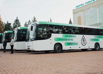 В Альметьевске прошла церемония передачи новых автобусов для перевозки жителей населенных пунктов