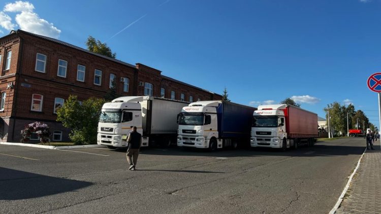 Из Лаишево в Лисичанск отправили три фуры со строительными материалами