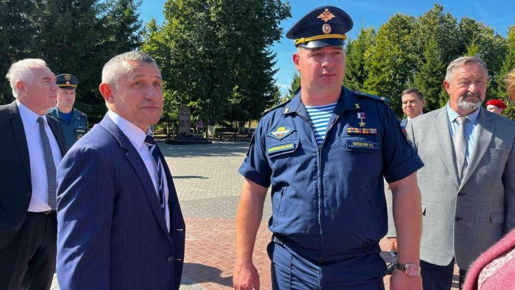 В Лаишевском районе урок мужества провел Герой России Роман Черемухин