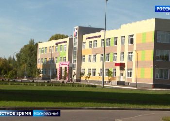 «На один наш танк приходилось три танка противника»: Герои России провели «уроки мужества»