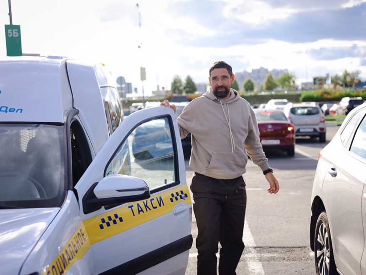 Зарипов принял участие в видеопроекте «Социальное такси»