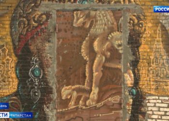 Татарстанские художники просят вернуть мурал с восточной девушкой