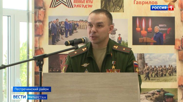 «Единственное, что нам помогло, это внезапность»: Иван Додосов провел урок мужества в своей школе