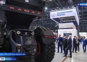 В Астане презентовали беспилотный карьерный самосвал татарстанского производства