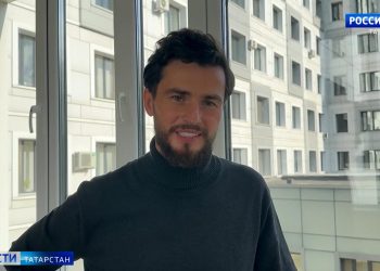 «Ты живешь не просто так, раз тебе дали шанс»: мужчина после операции вернулся в Челны сказать спасибо врачам БСМП