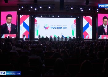 Минниханов предложил сделать форум «РОСТКИ» ежегодным