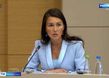 Путин наградил медалью ордена «За заслуги перед Отечеством» руководителя пресс-службы Раиса РТ