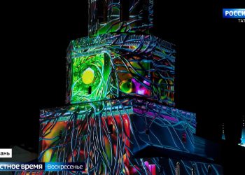 «Нам хочется света, яркости»: в Казани прошел международный фестиваль медиаискусств «НУР»