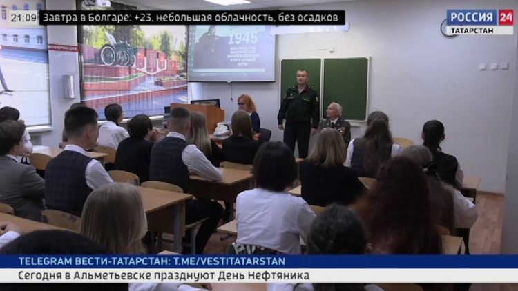 Росгвардейцы провели «уроки мужества» для татарстанских школьников
