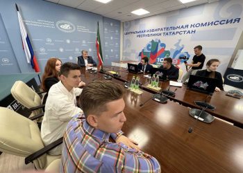 Кондратьев встретился с молодежным активом избирательной системы Татарстана