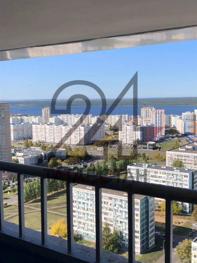 В Челнах школьница выпала с 26-го этажа