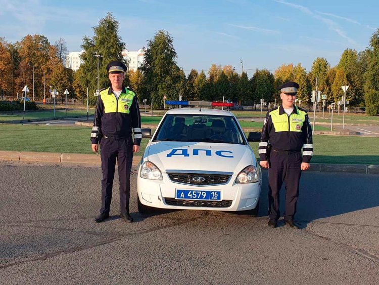 В Казани сотрудники ДПС помогли доставить двух рожениц в больницу
