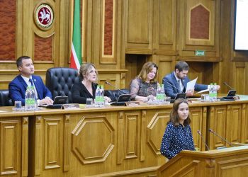 В Госсовете РТ прошло заседание Молодежного парламента