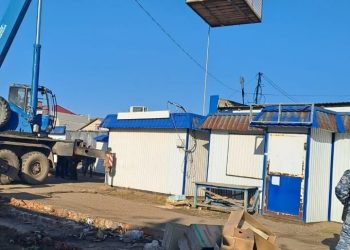Приставы заставили бизнесмена из Аксубаевского района убрать торговые павильоны