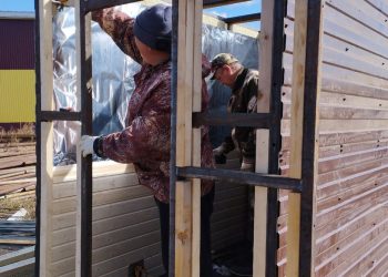 Глава Новошешминского района помог построить баню для бойцов СВО