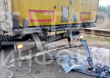 Под Актанышем микроавтобус столкнулся с фурой, есть пострадавшие