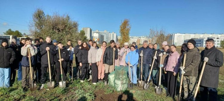 В Челнах более 36 тыс. человек приняли участие в субботнике
