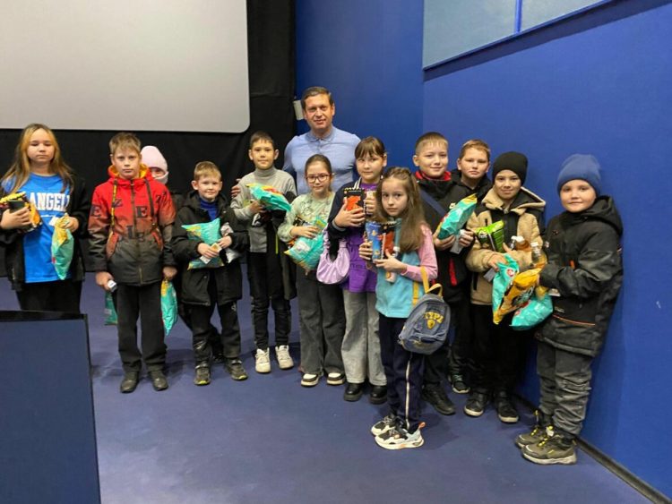 В Челнах организовали мультпоказы для семей бойцов СВО