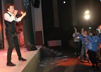 Литературно-музыкальный вечер «Я люблю тебя, Россия» прошел с аншлагом