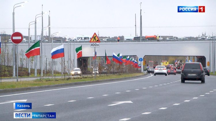 Минниханов и Метшин открыли первый участок Вознесенского тракта