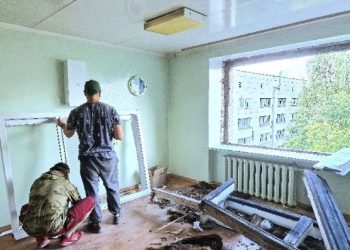 В Челнах в горбольнице №5 заменили 300 окон на средства КАМАЗа
