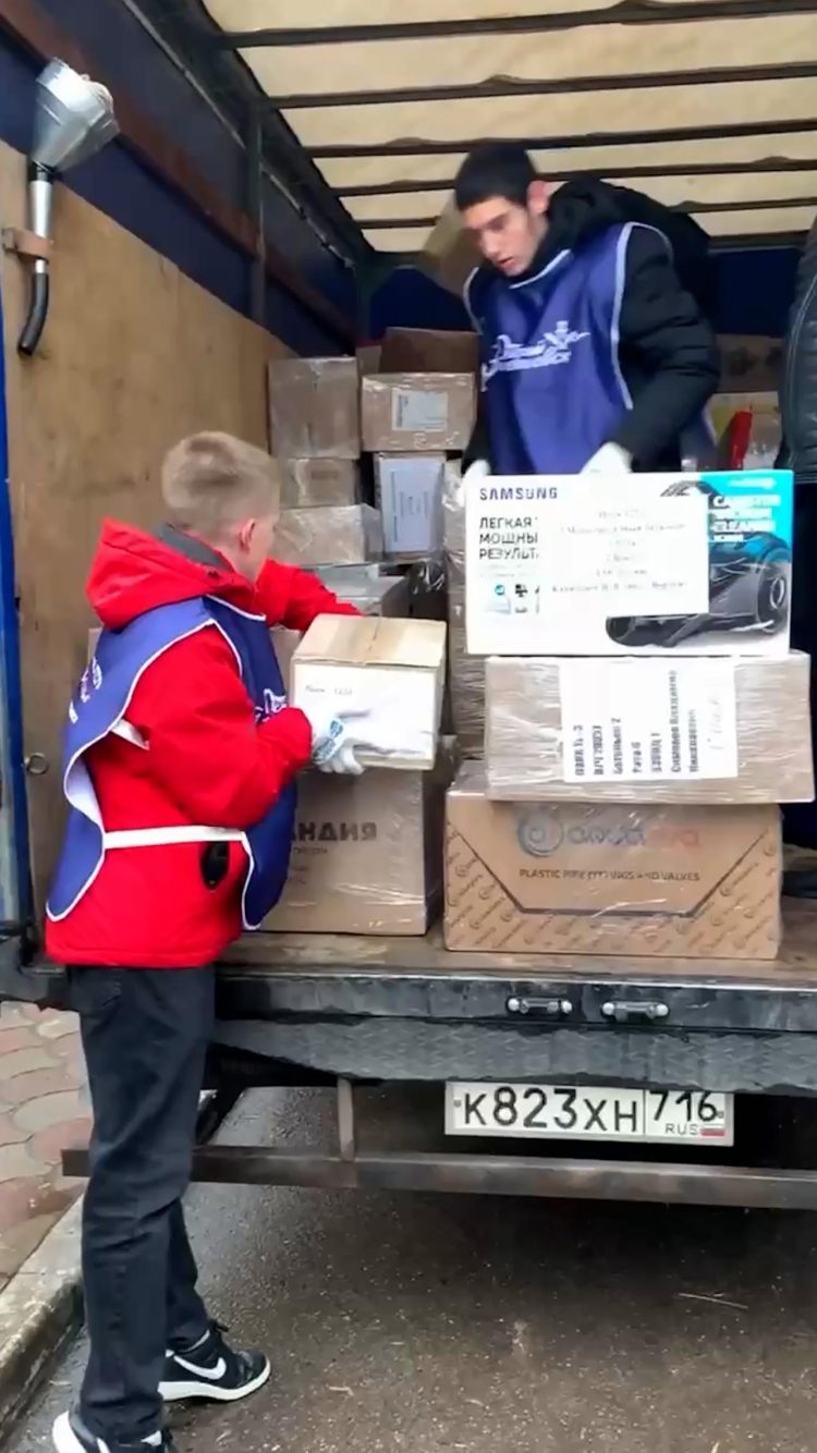 Из Альметьевска отправили очередную гумпомощи в зону СВО от штаба «Своих не бросаем»