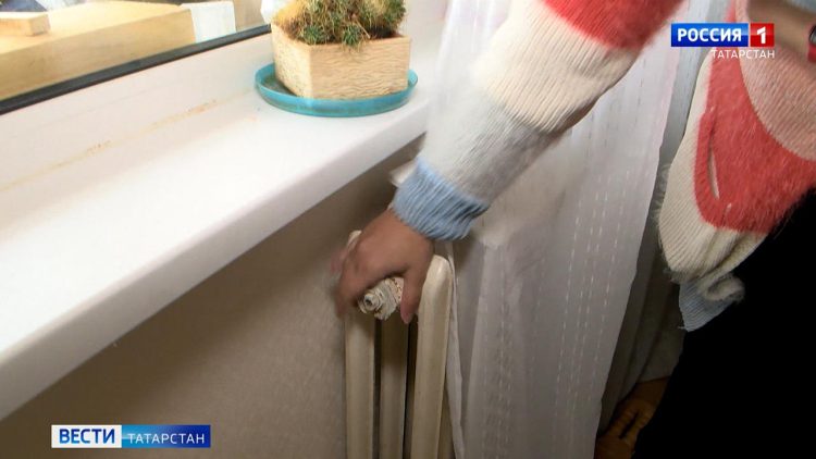 Казанцам рассказали, почему не во всех дома дали отопление