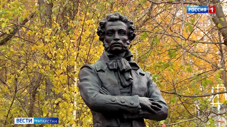 Мухаметшин принял участие в открытии памятника Пушкину