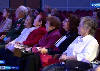 В КазГИК состоялся праздничный концерт ко Дню пожилых людей