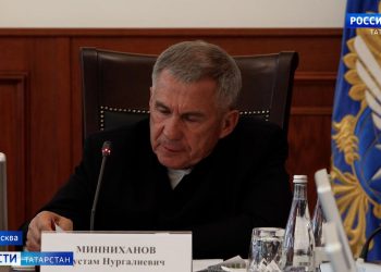 Минниханов принял участие в совещании Минтранса РФ