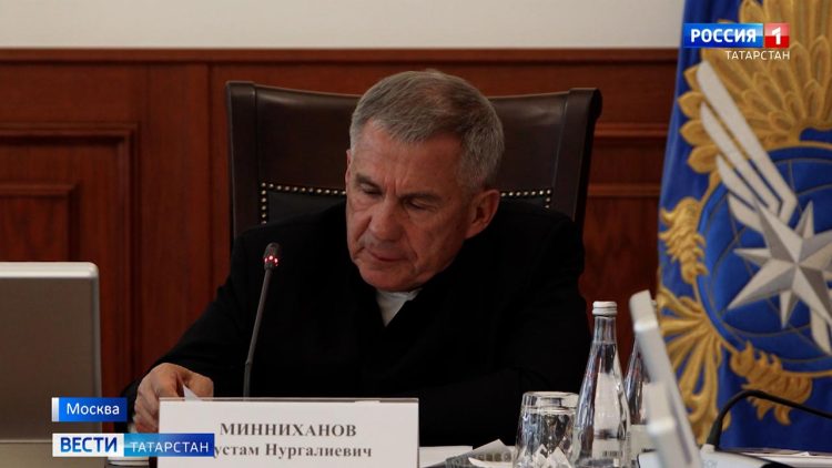 Минниханов принял участие в совещании Минтранса РФ