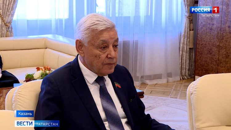 Мухаметшин принял участие в обсуждении переподготовки прокурорских работников