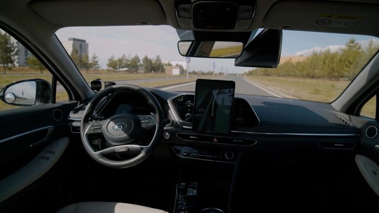 В Иннополисе беспилотный автомобиль проехал без человека